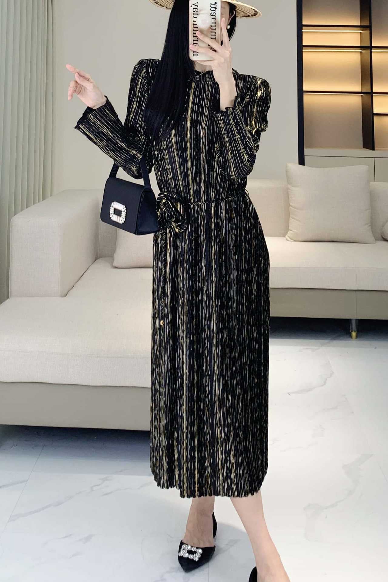 Japanese Style Foil Print Pleated Midi Dress